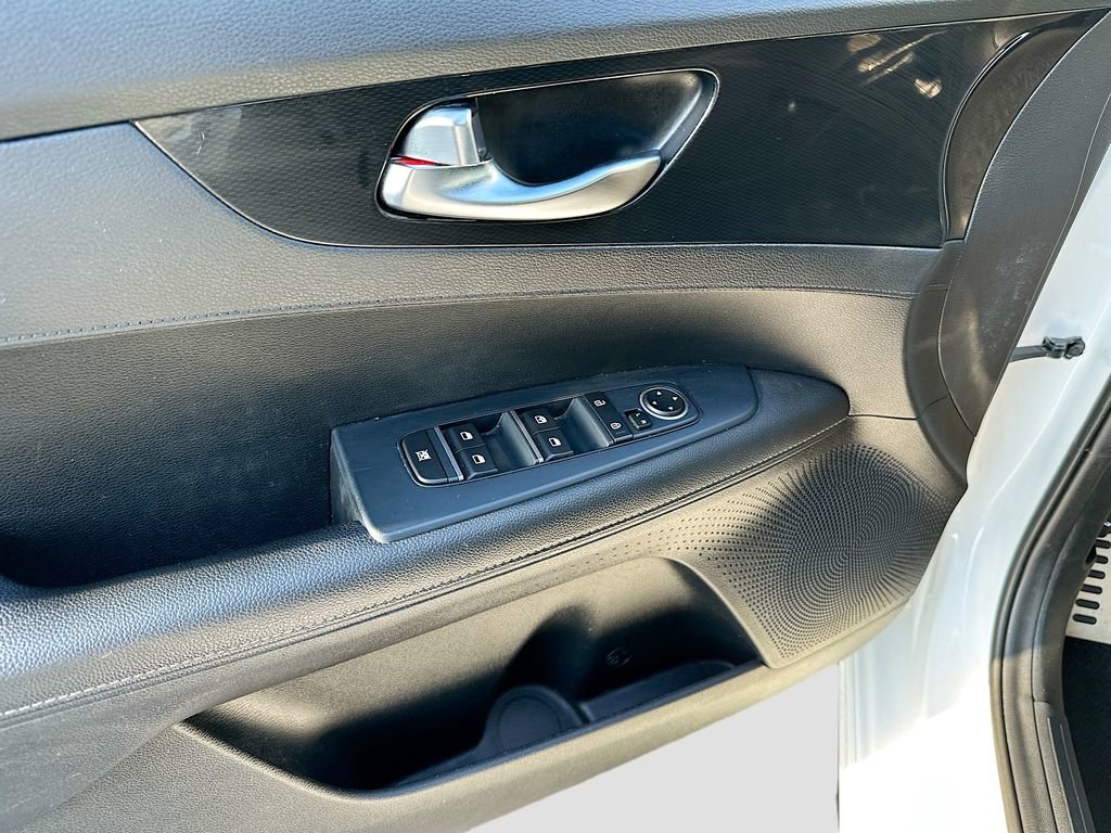 Used 2020 Kia Forte GT-Line FWD image 18