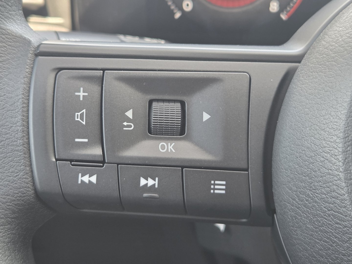 New 2027 Nissan Kicks SV AWD/4WD image 31