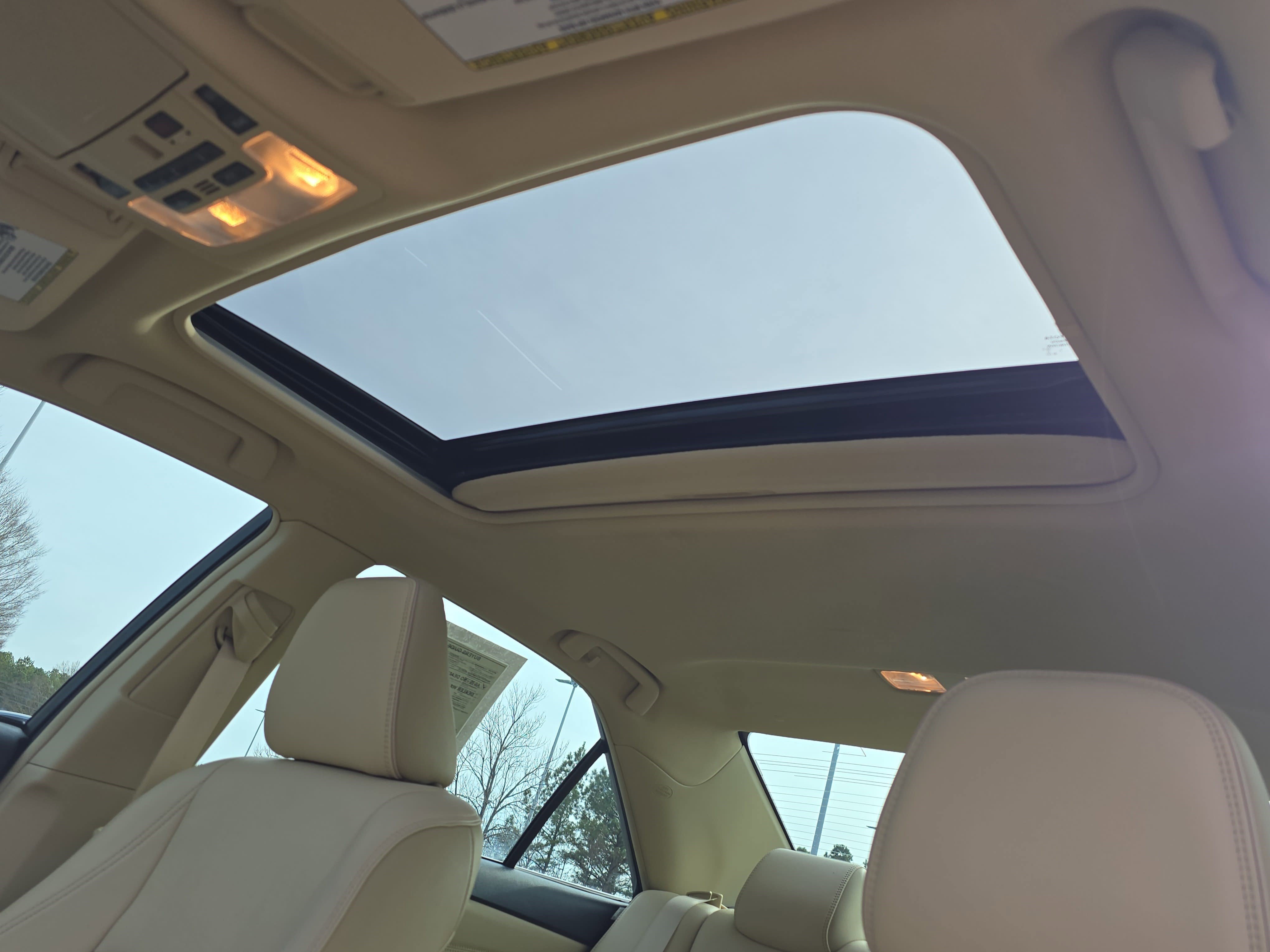 Used 2017 Toyota Camry XLE w/ Moonroof Package image 30