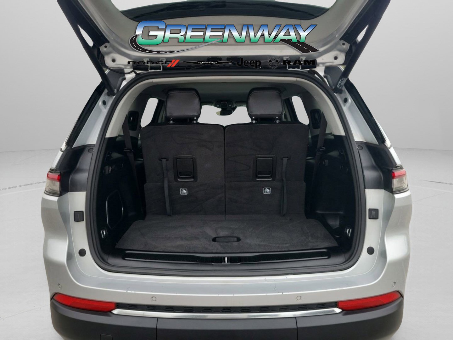 Used 2022 Jeep Grand Cherokee L Limited image 7