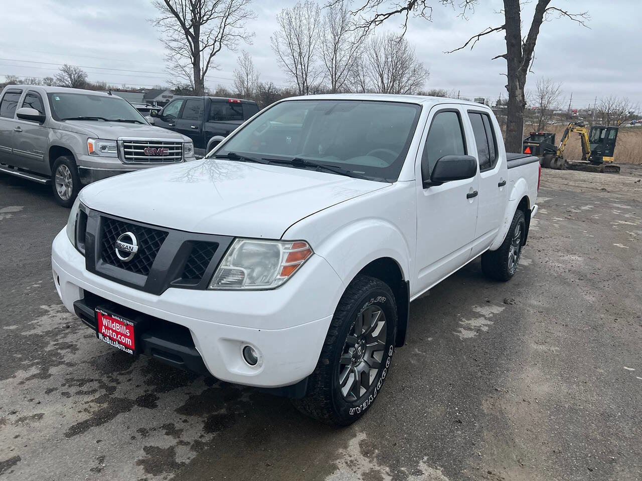 Used 2012 Nissan Frontier SV w/ Sport Appearance Pkg AWD/4WD image 1