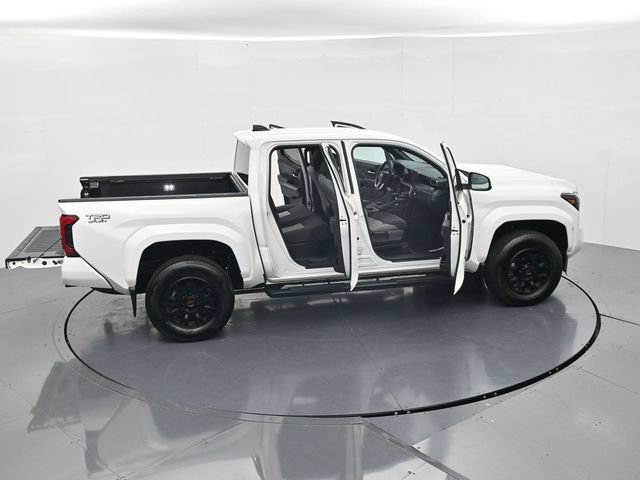 Used 2025 Toyota Tacoma TRD Sport AWD/4WD image 44