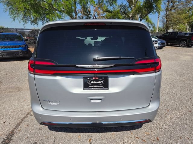 New 2026 Chrysler Pacifica Select FWD image 11
