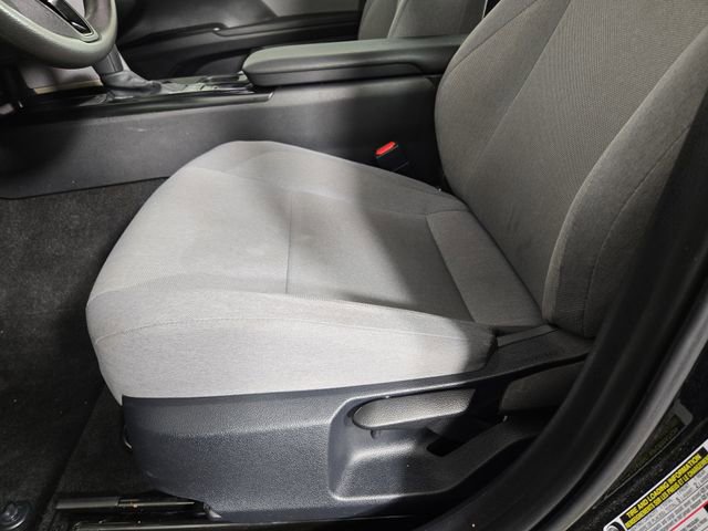 Used 2025 Toyota Camry LE image 29