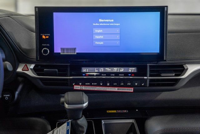 New 2026 Toyota Sienna Platinum image 22