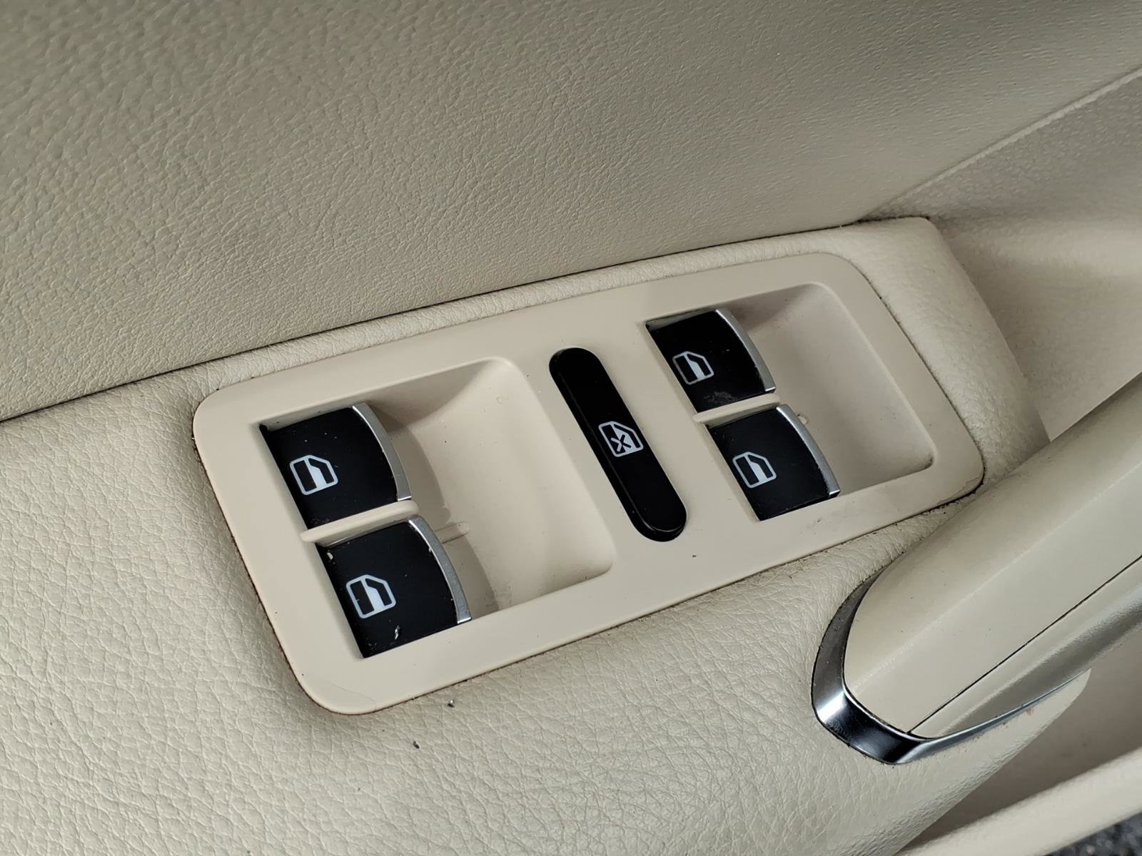 Used 2017 Volkswagen Passat 1.8T SE image 19