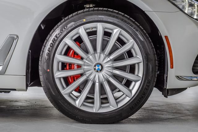 Used 2019 BMW 740i xDrive w/ Executive Package image 16