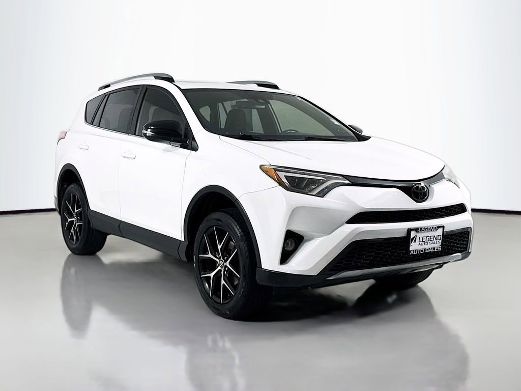 Used 2018 Toyota RAV4 SE w/ Power Extra Value Package FWD image 3