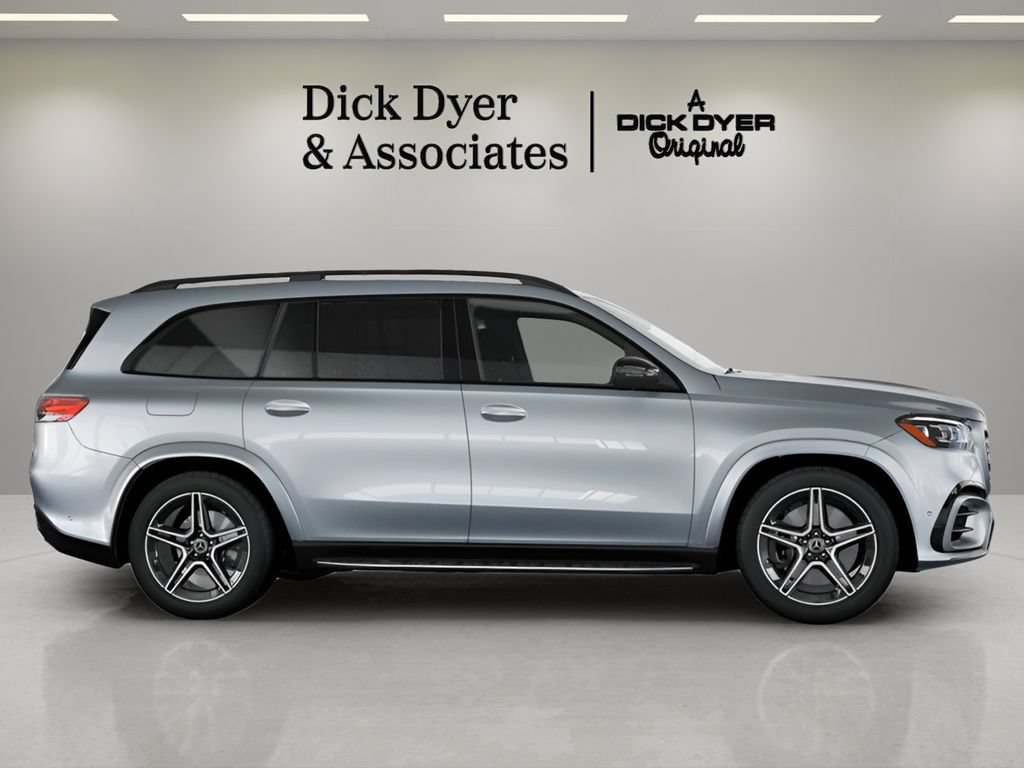 Used 2025 Mercedes-Benz GLS 450 4MATIC image 6