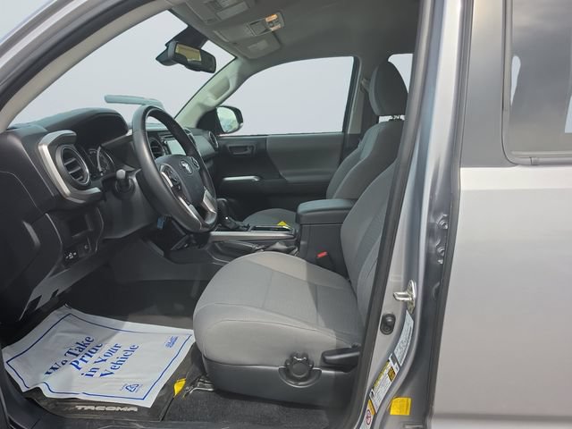 Used 2019 Toyota Tacoma SR5 AWD/4WD image 18