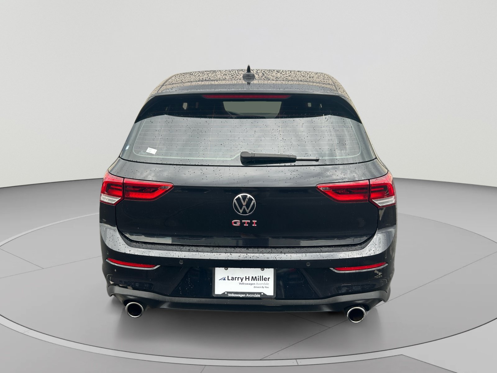 Used 2022 Volkswagen GTI SE FWD image 4