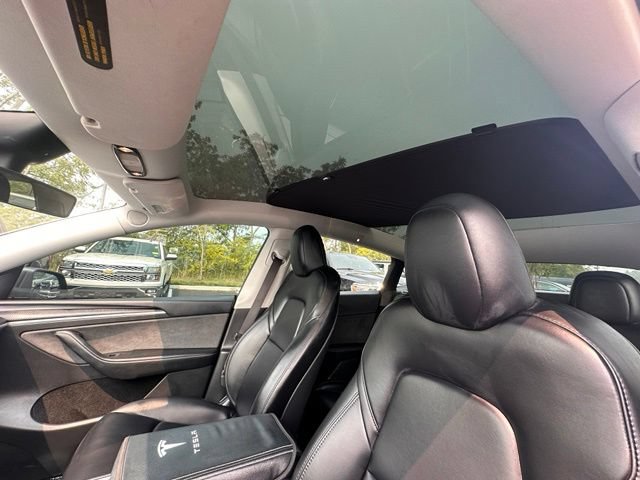 Used 2023 Tesla Model Y Long Range AWD/4WD image 23