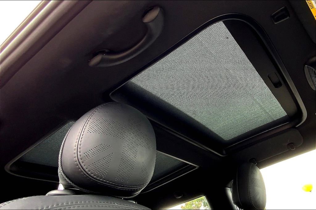 Used 2021 MINI Cooper SE w/ 8.8" Touchscreen Nav Package image 17