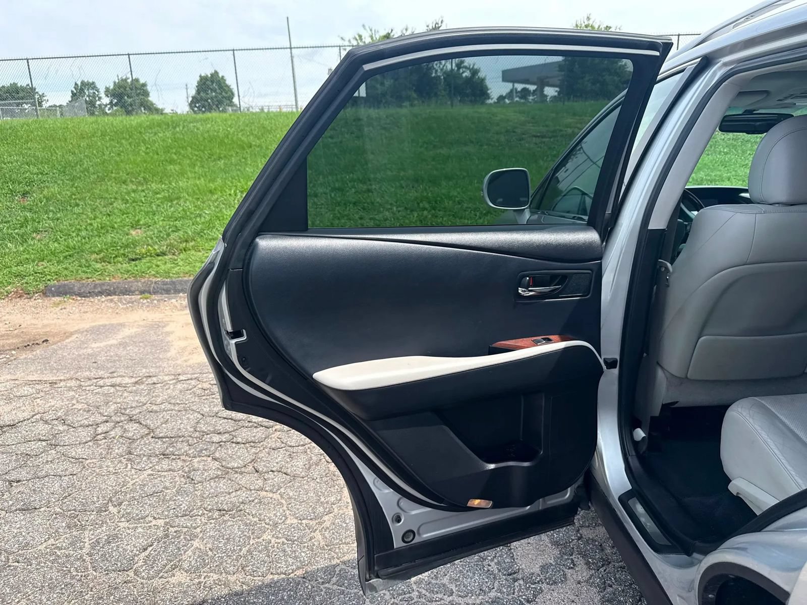 Used 2012 Lexus RX 450h AWD w/ Premium Pkg image 10