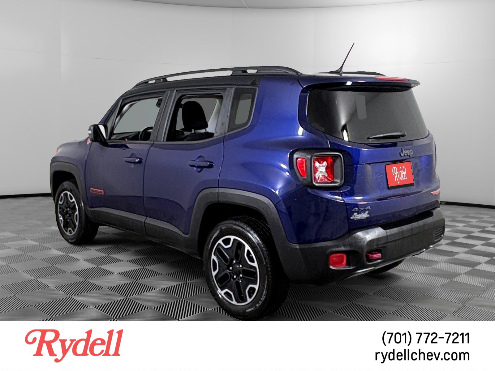 Used 2017 Jeep Renegade Trailhawk image 3