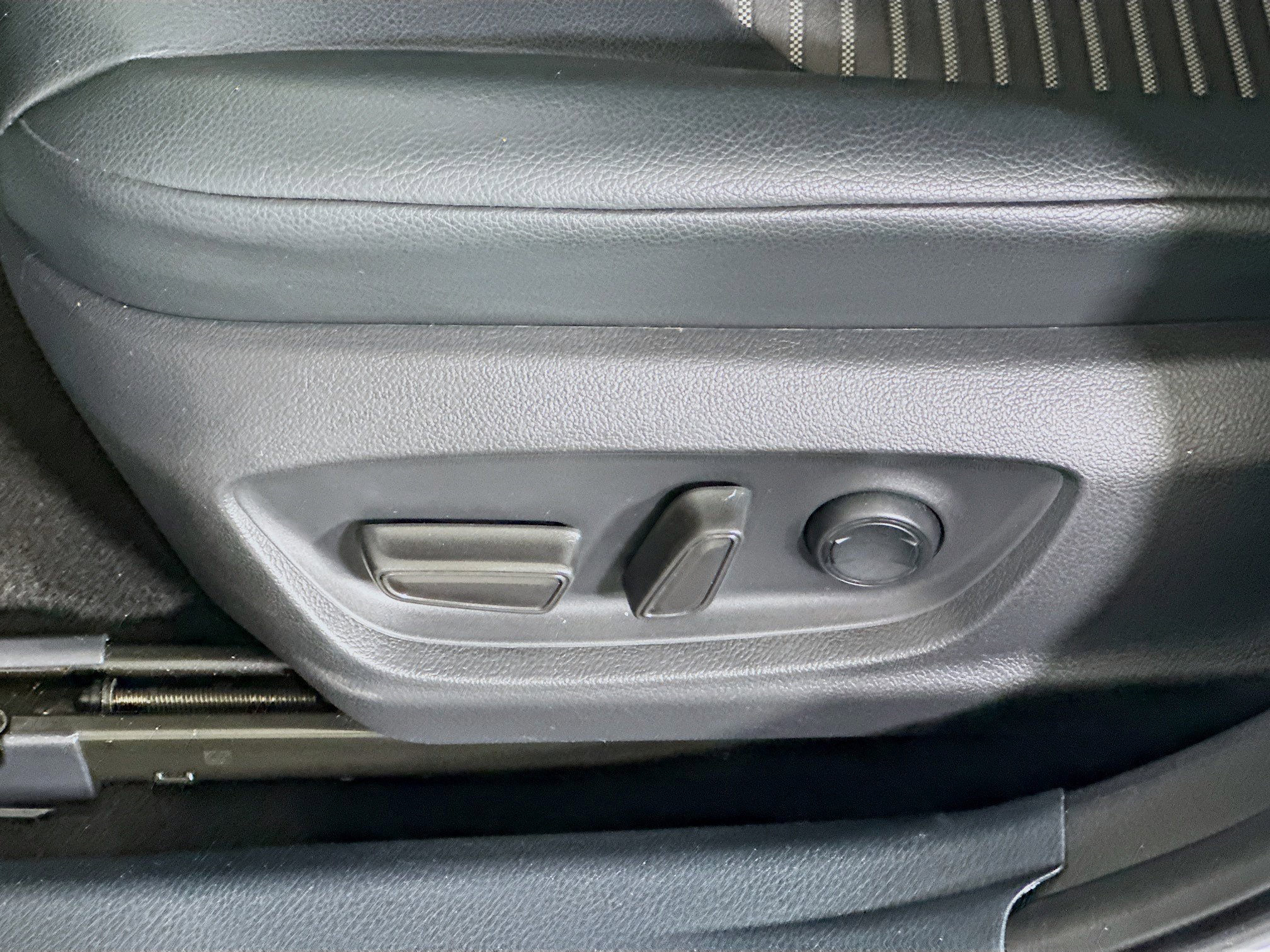 Used 2022 Toyota Camry SE w/ Audio Upgrade Package FWD image 13