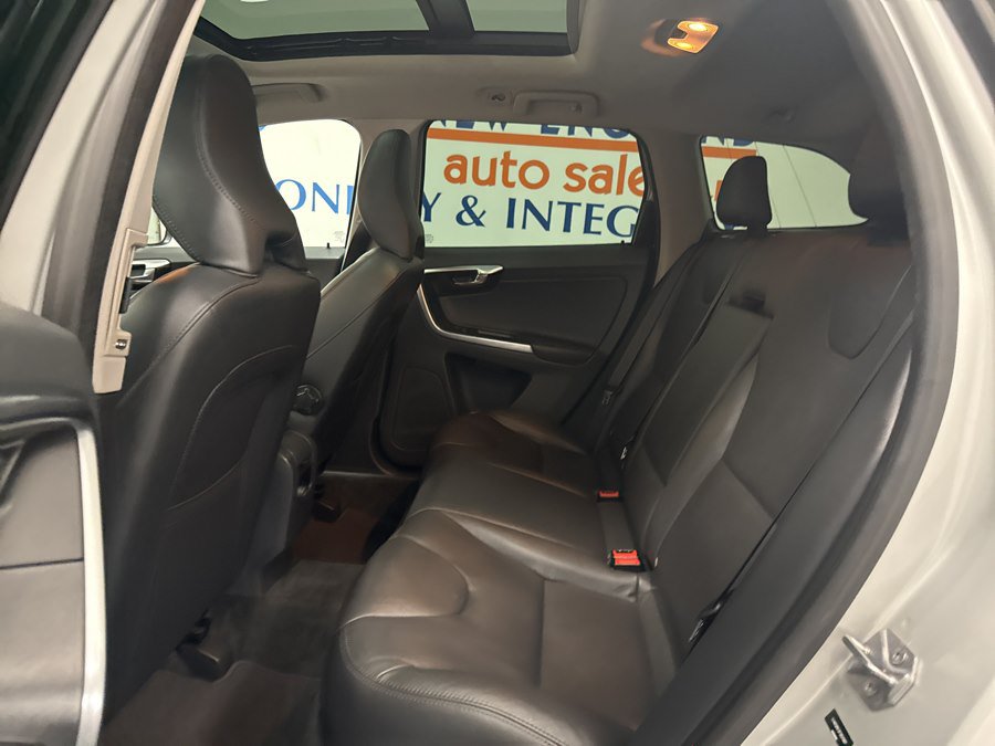 Used 2015 Volvo XC60 T5 AWD/4WD image 13