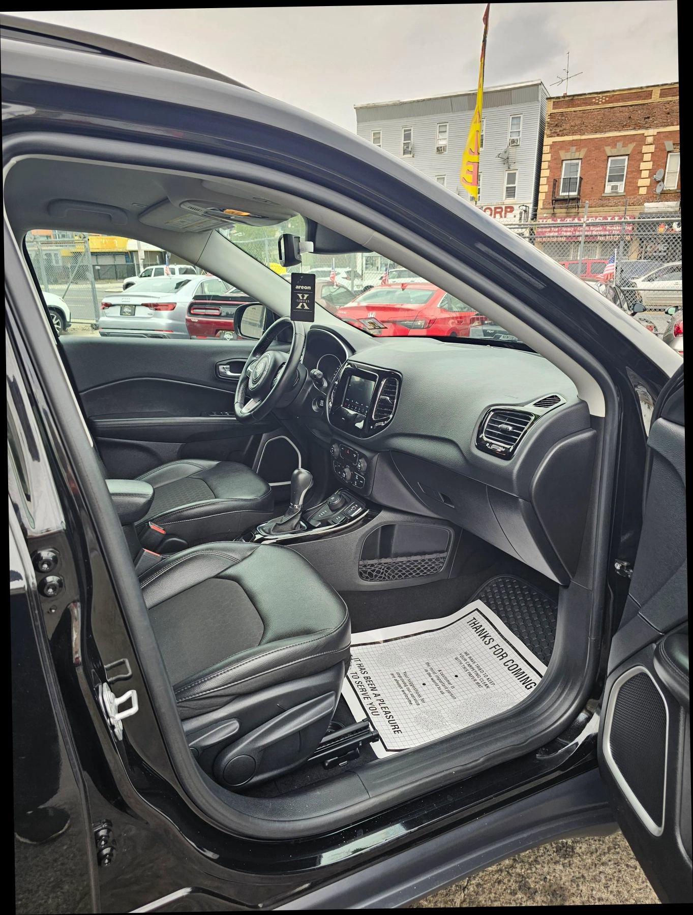 Used 2019 Jeep Compass Latitude image 9