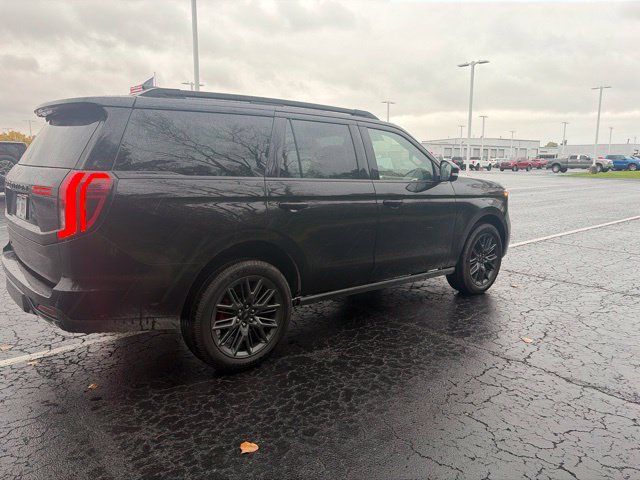 Used 2025 Ford Expedition Platinum w/ Stealth Performance Package AWD/4WD image 10