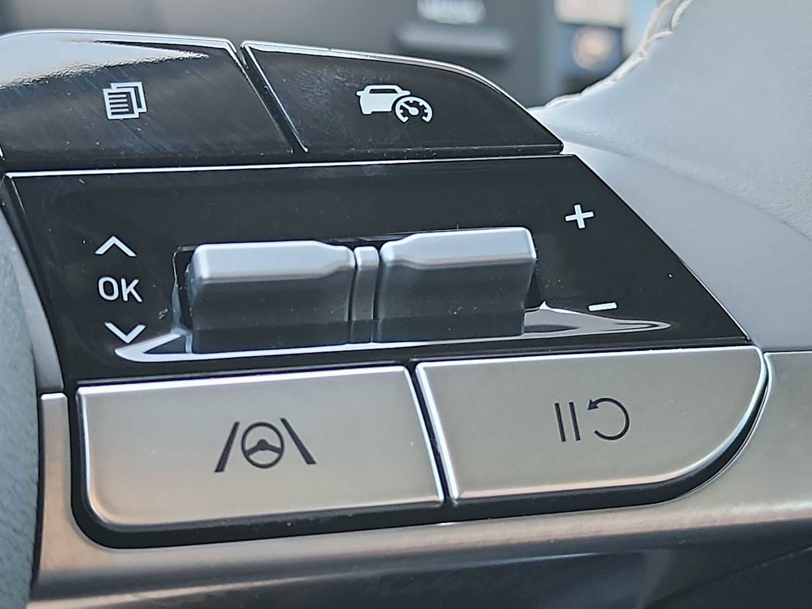 Used 2025 Hyundai Elantra Sport image 20