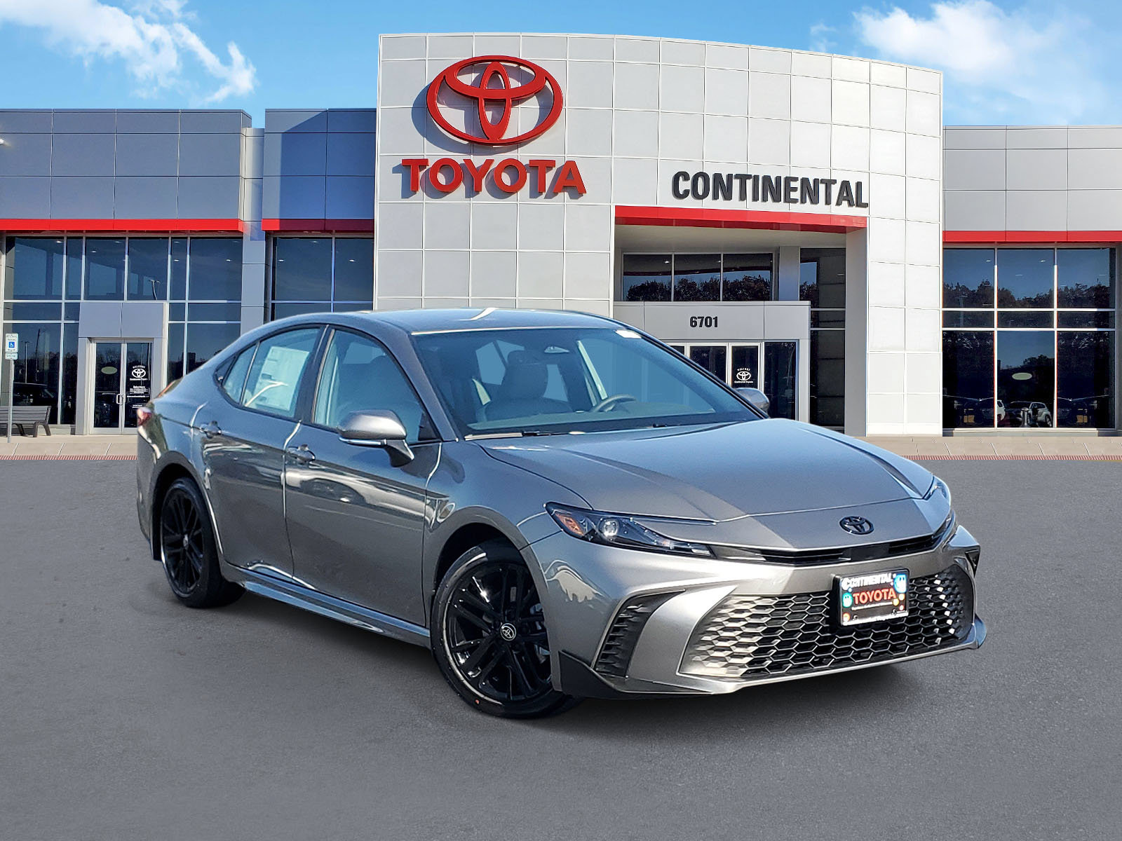 New 2027 Toyota Camry SE w/ Convenience Package FWD image 2
