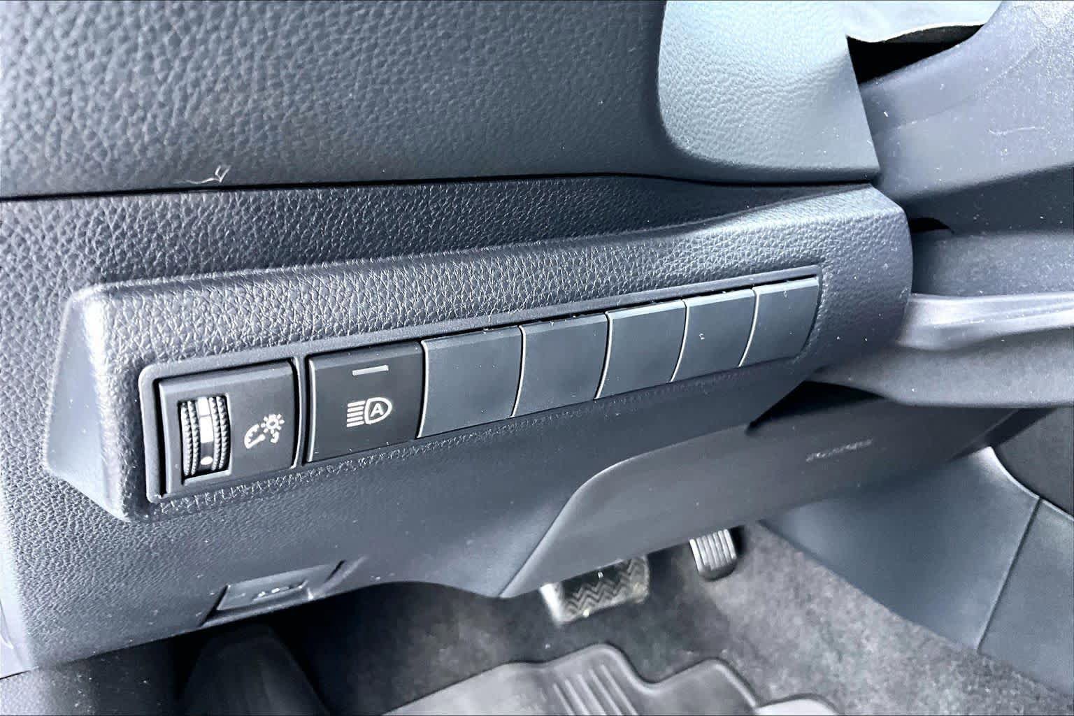 Certified 2024 Toyota Corolla SE FWD image 32