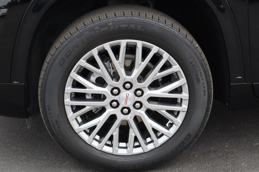 Certified 2024 GMC Acadia Denali w/ LPO, Roadside Safety Package FWD image 33