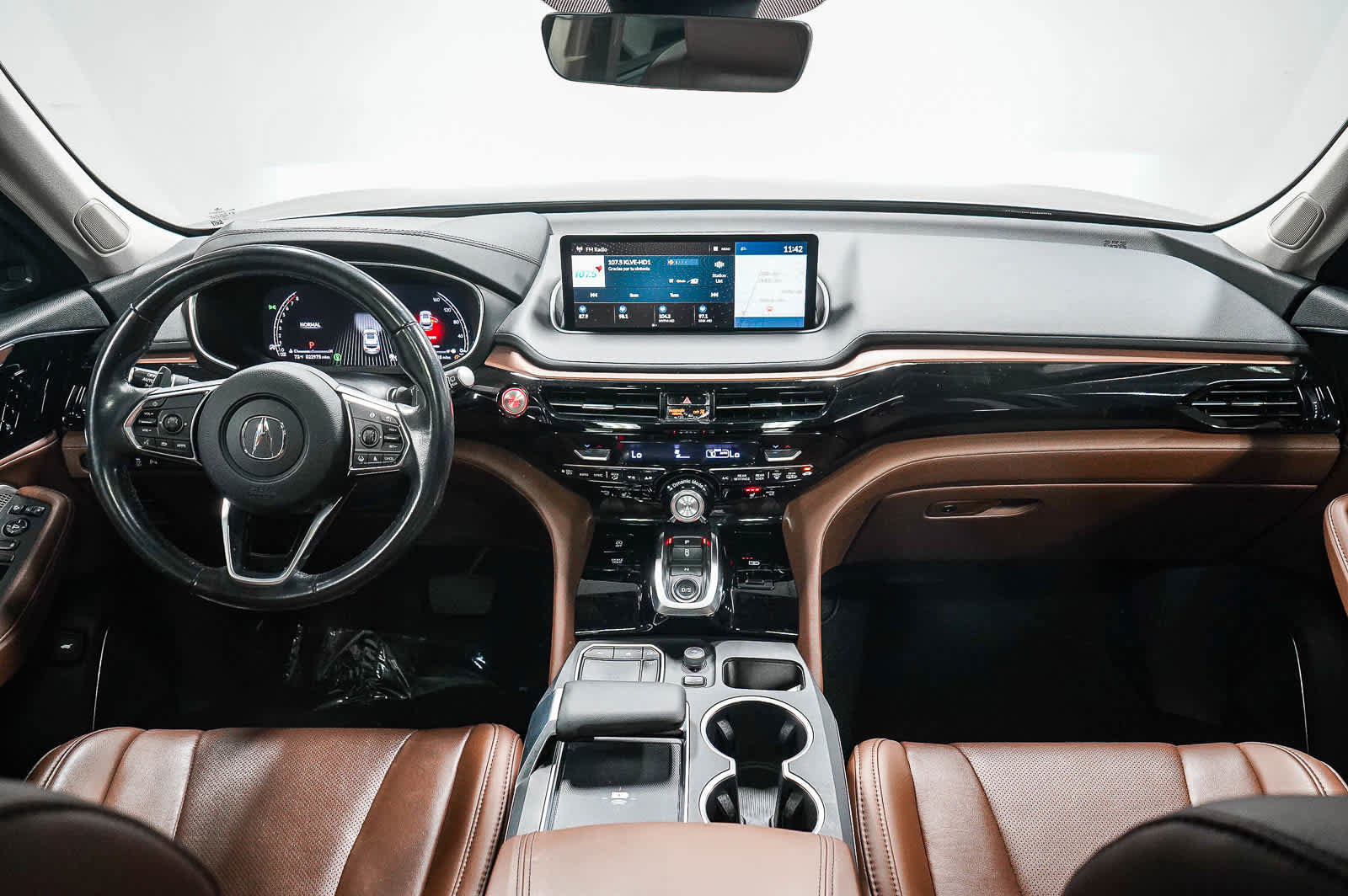 Used 2023 Acura MDX FWD w/ Technology Package image 12