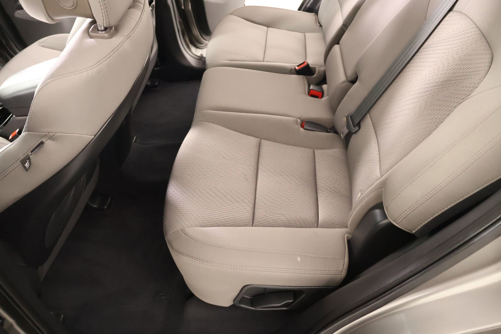 Used 2015 Hyundai Santa Fe Sport w/ Option Group 02 FWD image 11