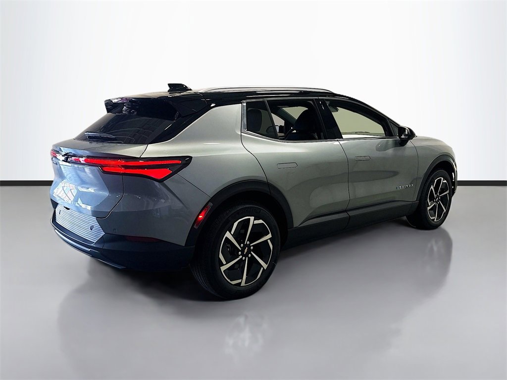 New 2026 Chevrolet Equinox EV LT image 8