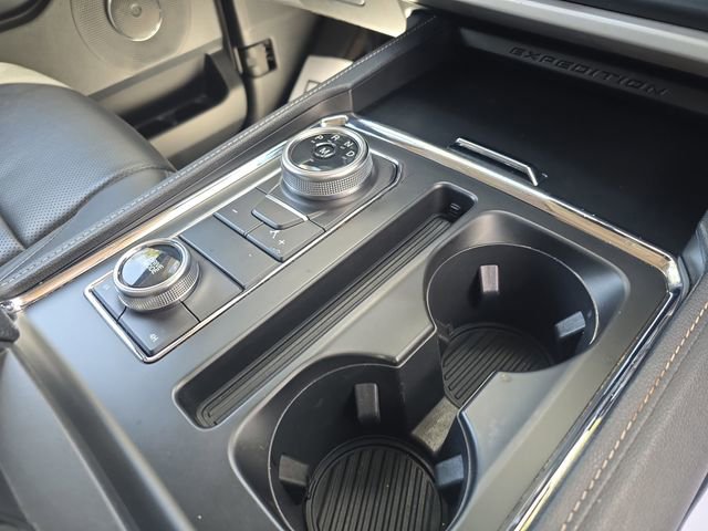 Used 2023 Ford Expedition XLT AWD/4WD image 16