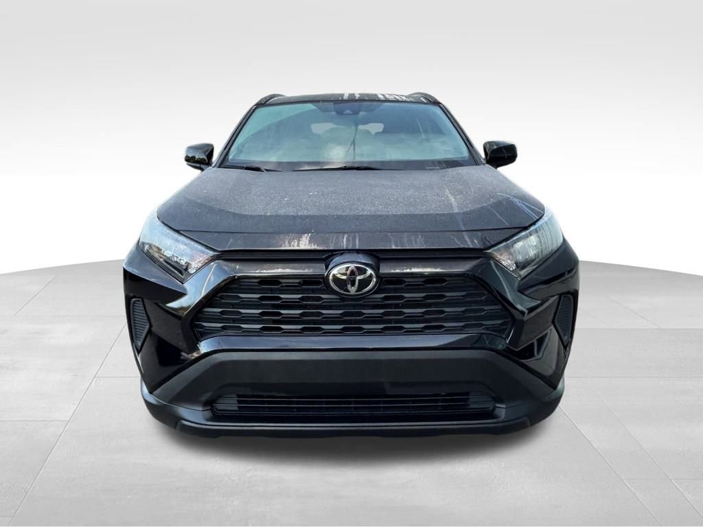 Used 2021 Toyota RAV4 LE image 8