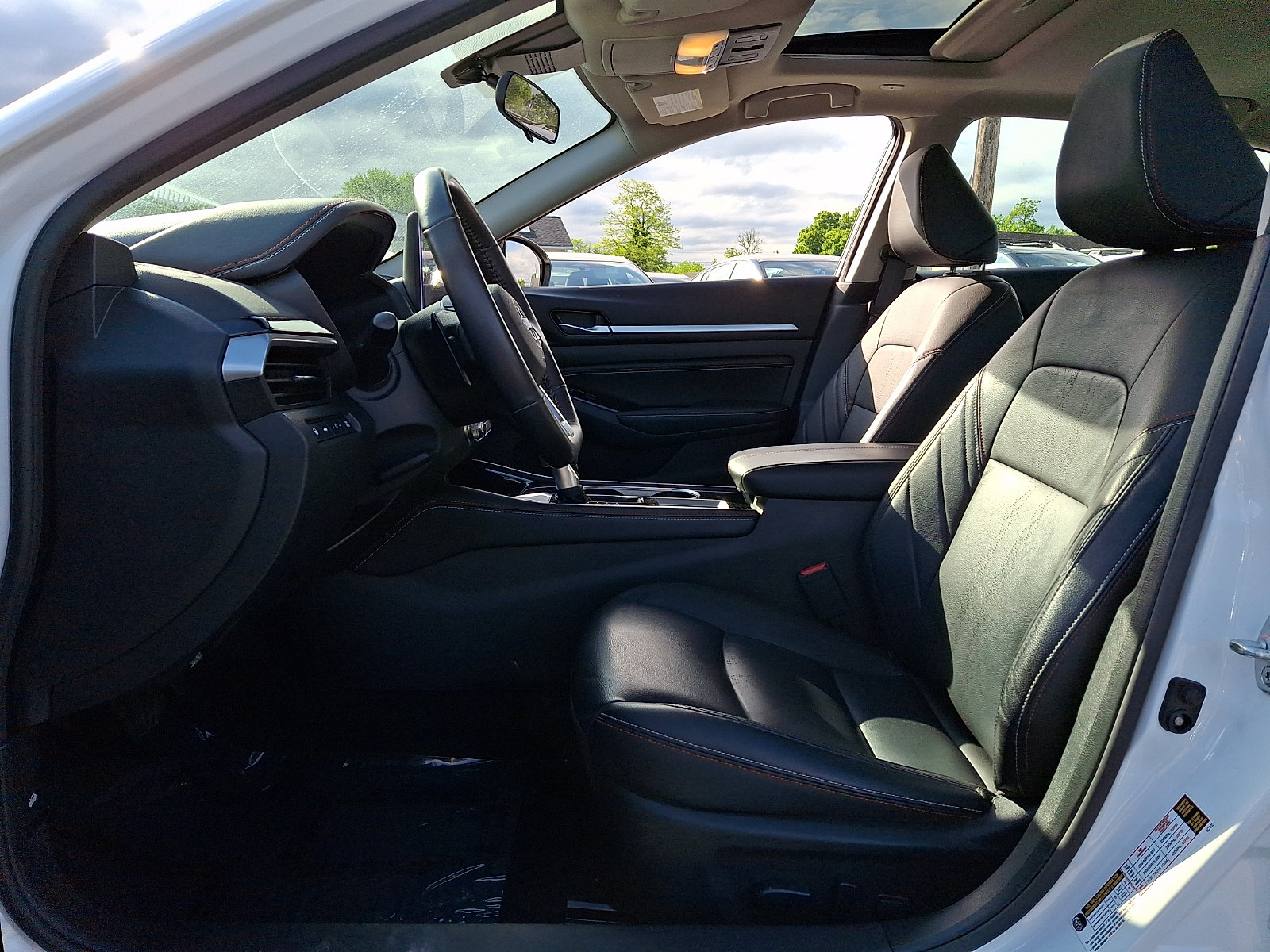 Certified 2023 Nissan Altima 2.0 SR FWD image 11