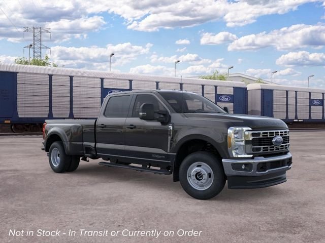 New 2026 Ford F350 4x4 Crew Cab DRW Super Duty image 7