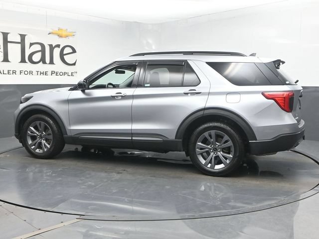 Used 2022 Ford Explorer XLT w/ Equipment Group 202A AWD/4WD image 55