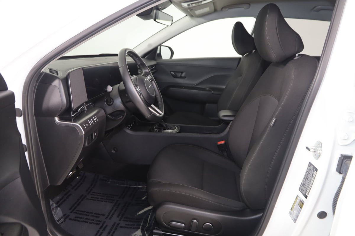 Used 2024 Hyundai Kona SEL FWD image 9