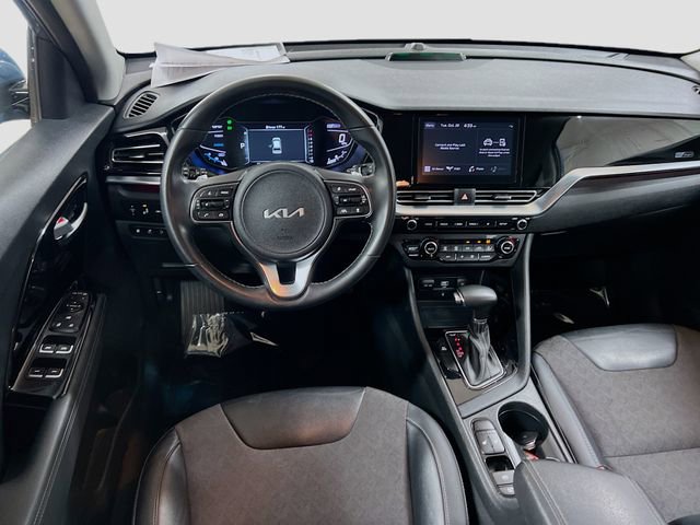 Certified 2022 Kia Niro EX image 21