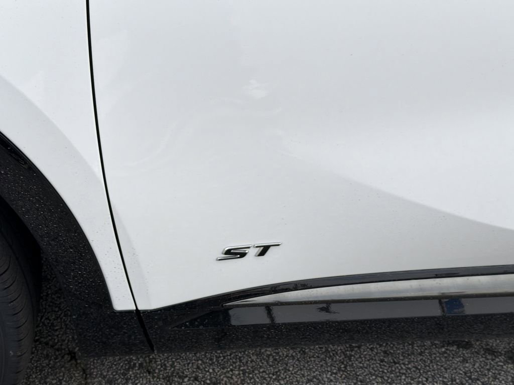 New 2026 Buick Envision Sport Touring image 24