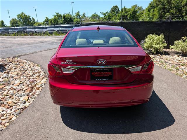 Used 2013 Hyundai Sonata GLS FWD image 4