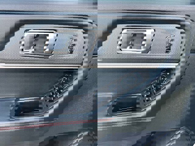 Certified 2025 Ford Explorer ST-Line w/ ST-Line Street Pack image 11