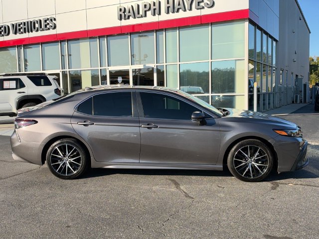 Used 2023 Toyota Camry SE w/ Convenience Package FWD image 2