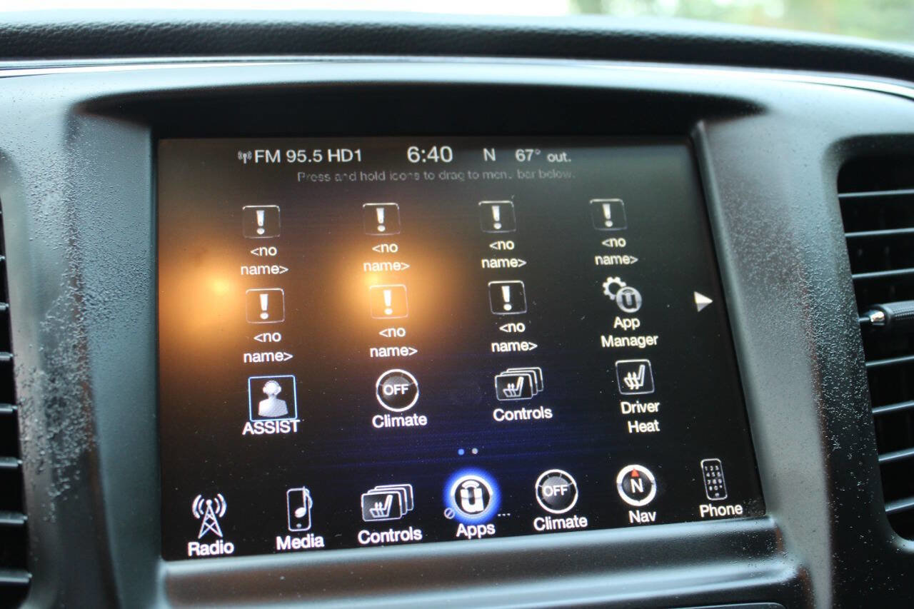 Used 2015 Chrysler 200 C w/ Navigation & Sound Group I image 32