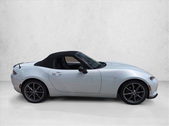 Used 2016 MAZDA MX-5 Miata Club RWD image 4