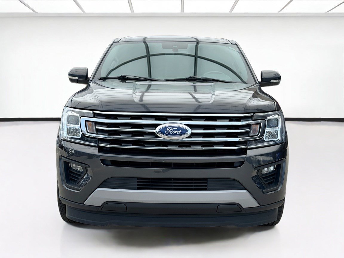 Used 2020 Ford Expedition XLT w/ Equipment Group 202A RWD image 2
