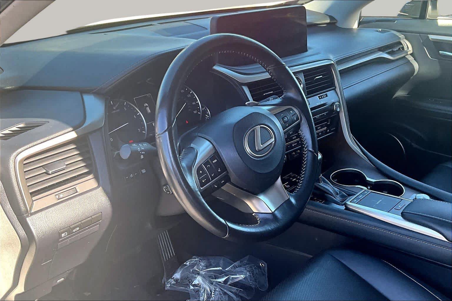 Used 2020 Lexus RX 350L Premium w/ Premium Package AWD/4WD image 18
