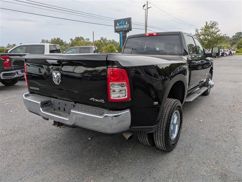 Used 2024 RAM 3500 Big Horn AWD/4WD image 6
