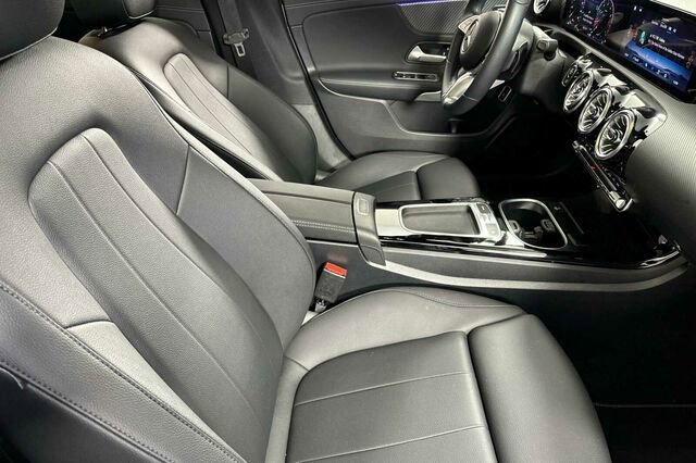 Certified 2025 Mercedes-Benz CLA 250 image 17