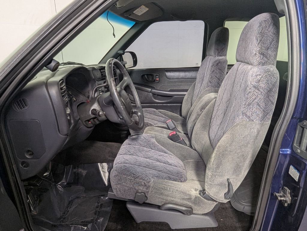 Used 2002 GMC Sonoma SLS w/ Marketing Option Pkg image 12