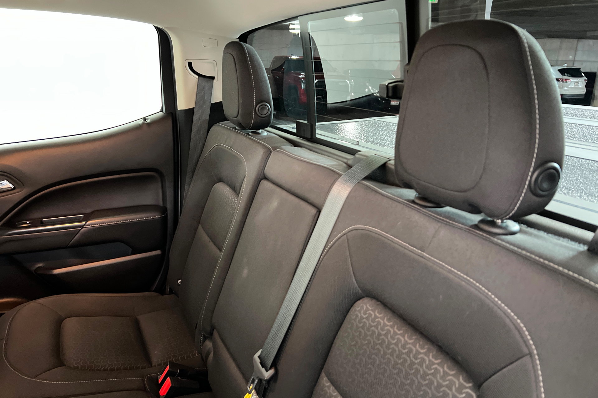 Used 2017 GMC Canyon SLE w/ Nightfall Edition RWD image 21
