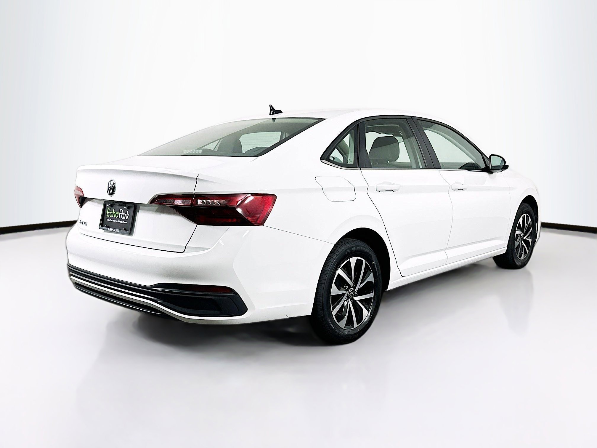 Used 2024 Volkswagen Jetta S image 9